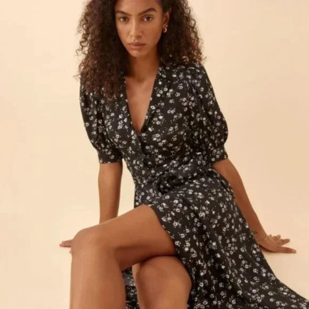 REFORMATION Mavi Floral Button Front Dress-0 Like new. Worn only to try on.